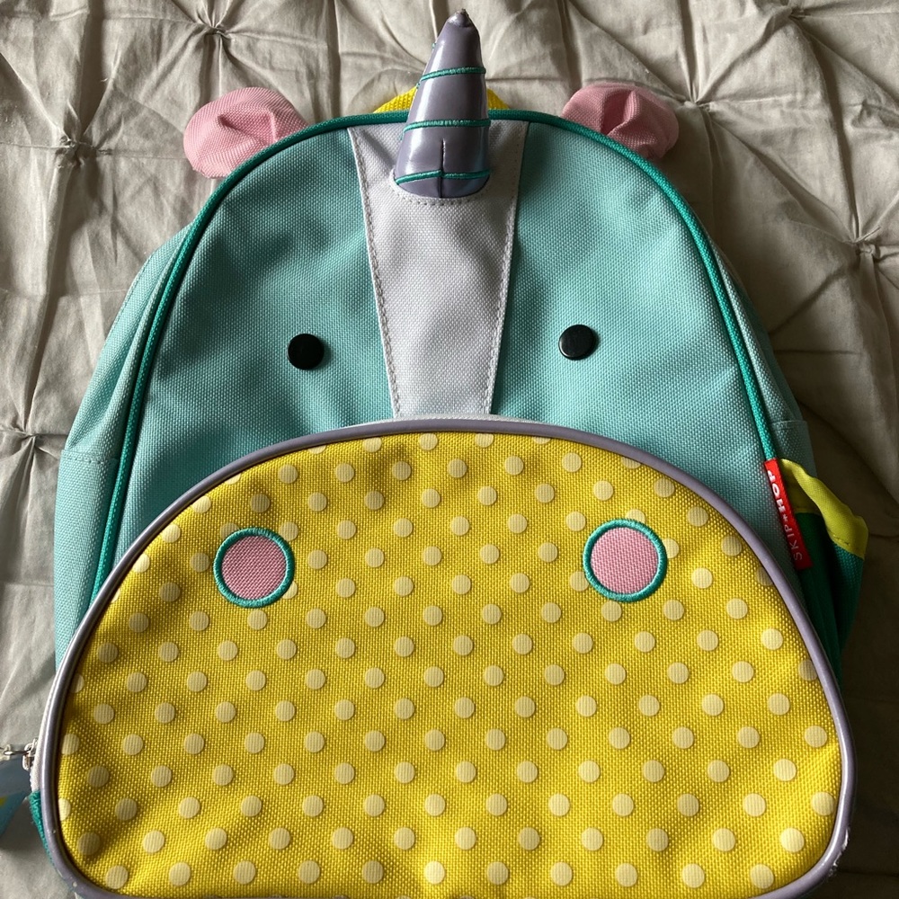 Girls unicorn backpack skip hop